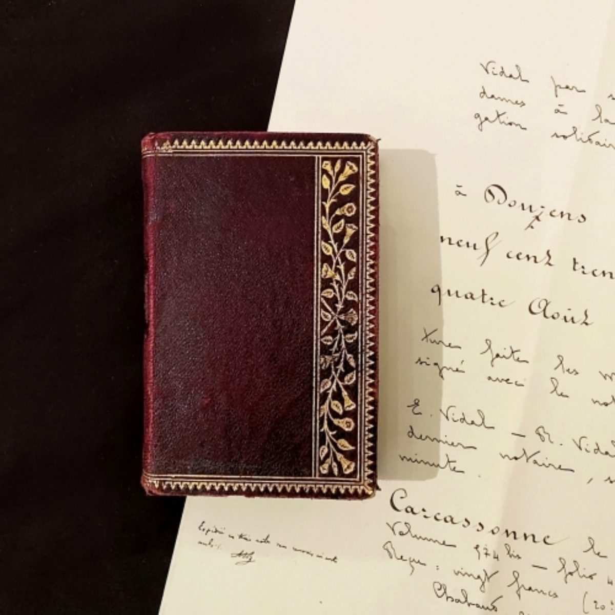 金彩小花装飾のアンティーク祈祷書 | アトリエウチノ｜atelier uchino