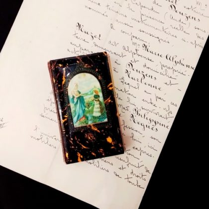 楽園への道　アンティーク祈祷書